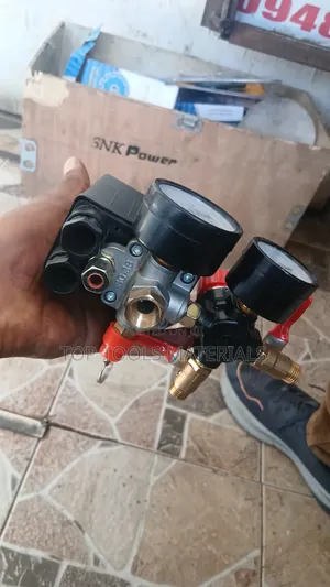 Air Compressor Pressure Switch Control Valve With Manifold and Gauges