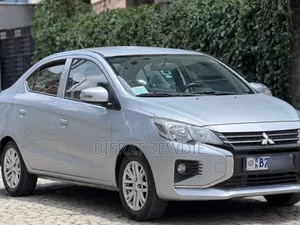 Mitsubishi Attrage 2021 Silver