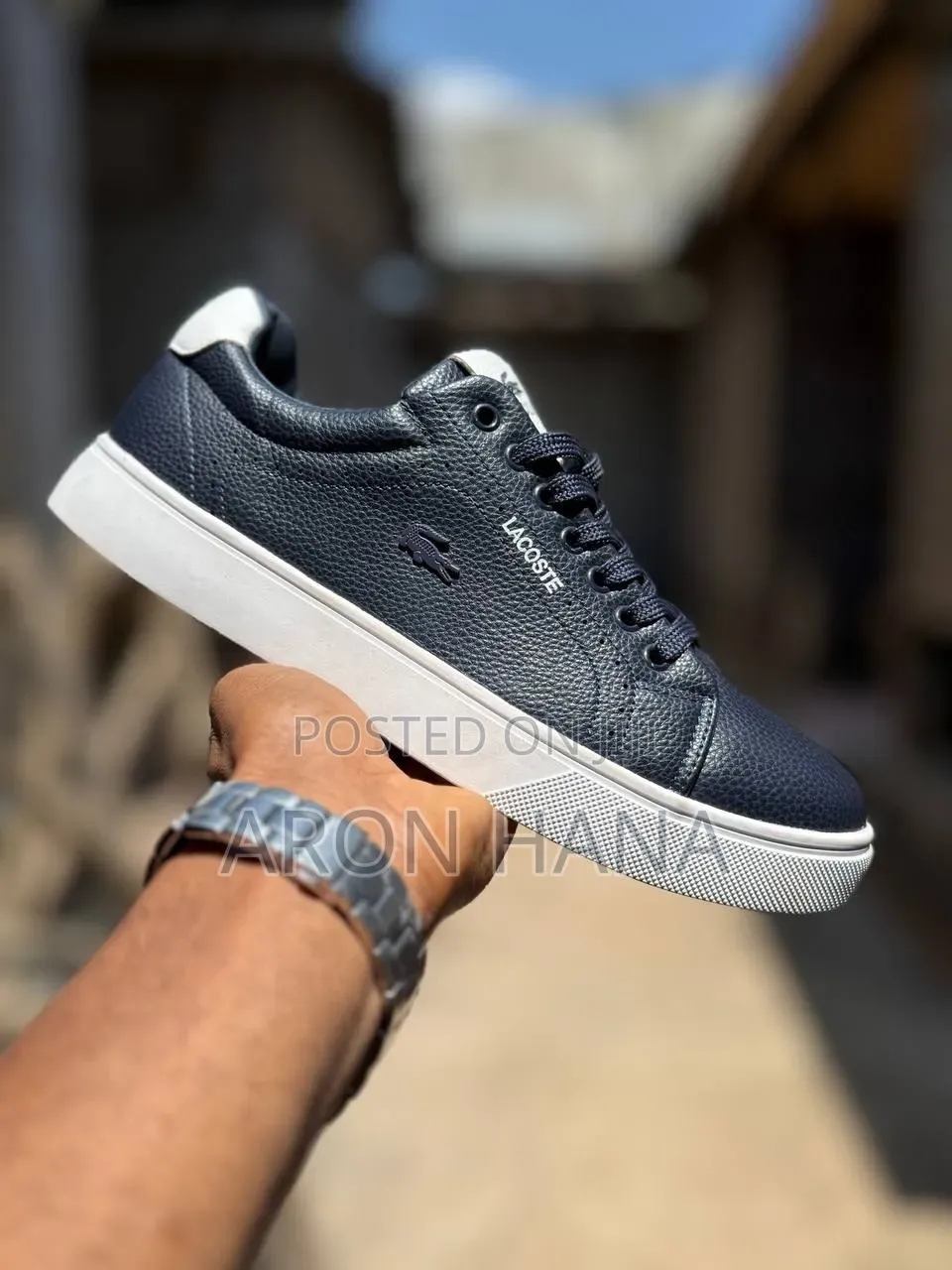 Lacoste Flat