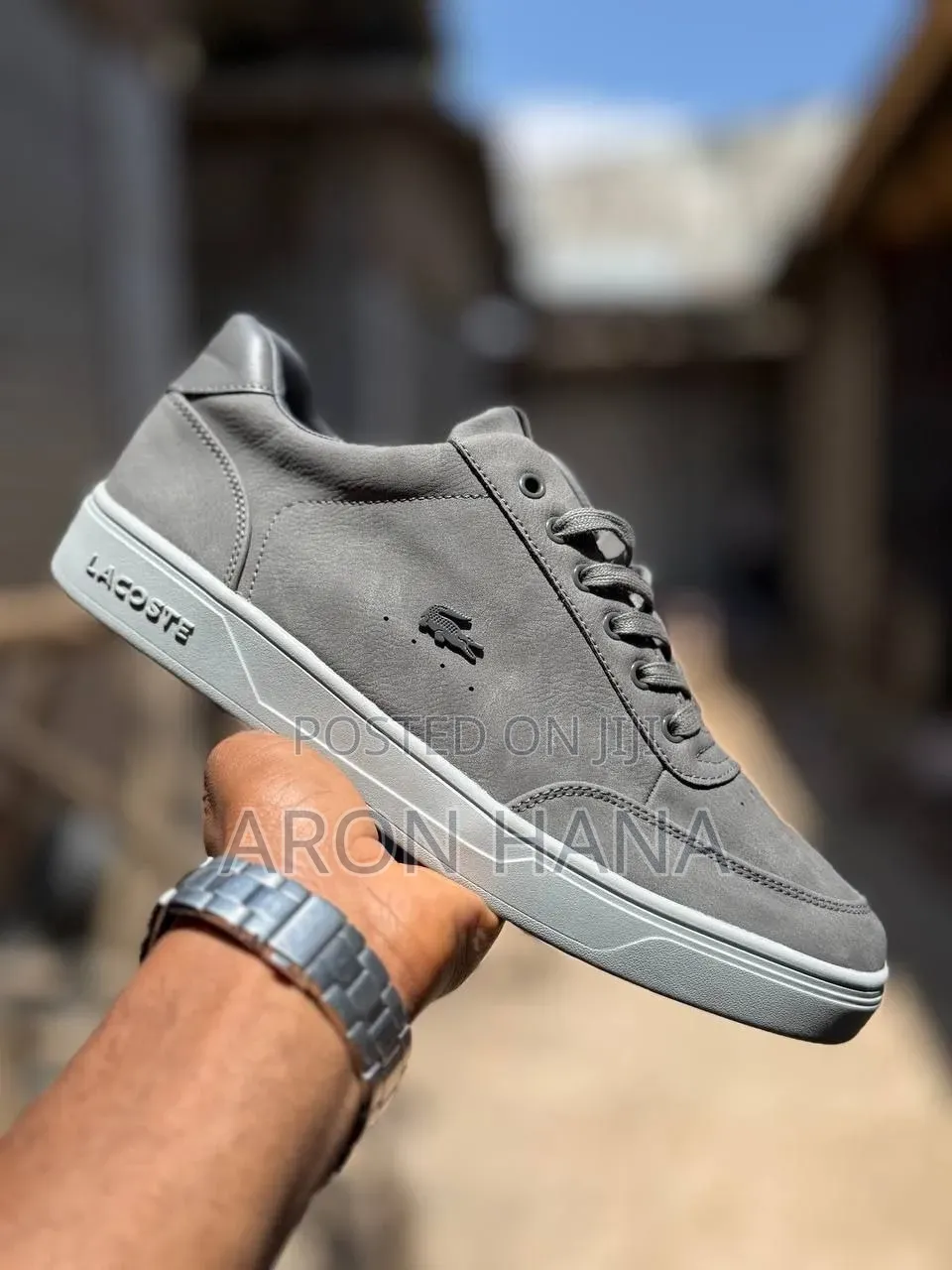 Lacoste Flat