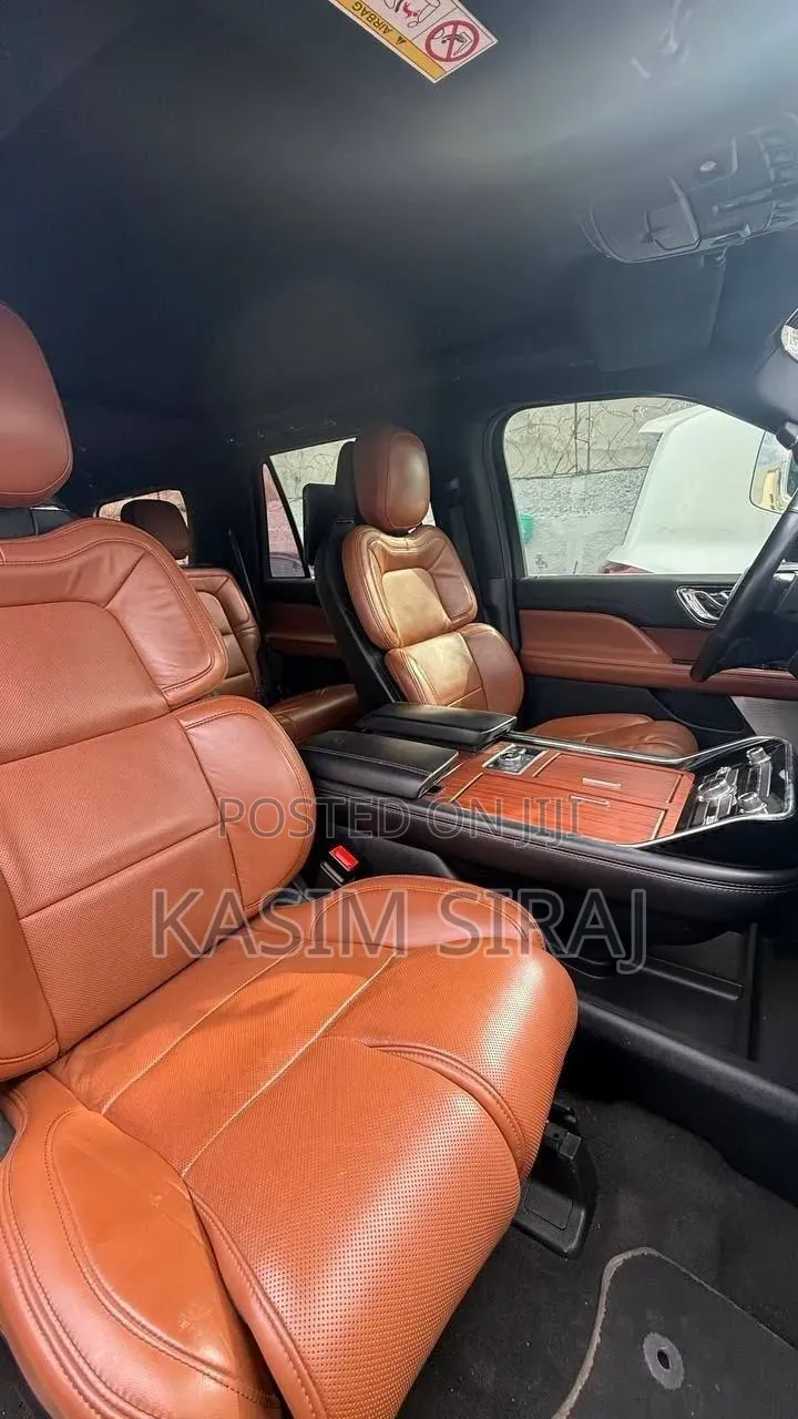 Lincoln Navigator Reserve 2021 White