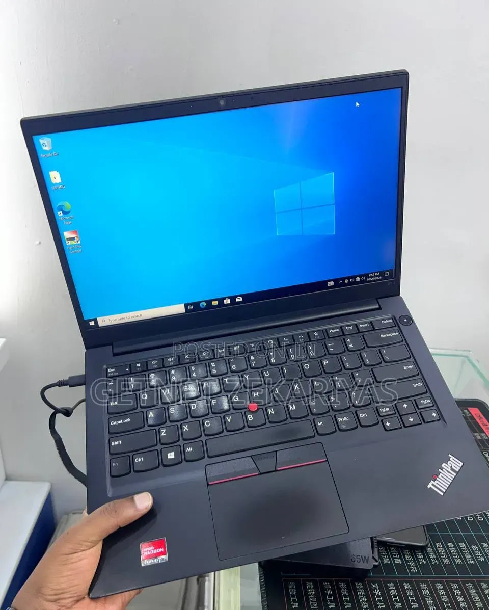 New Laptop Lenovo ThinkPad E14 Gen 4 16GB AMD Ryzen 7 SSD 512GB