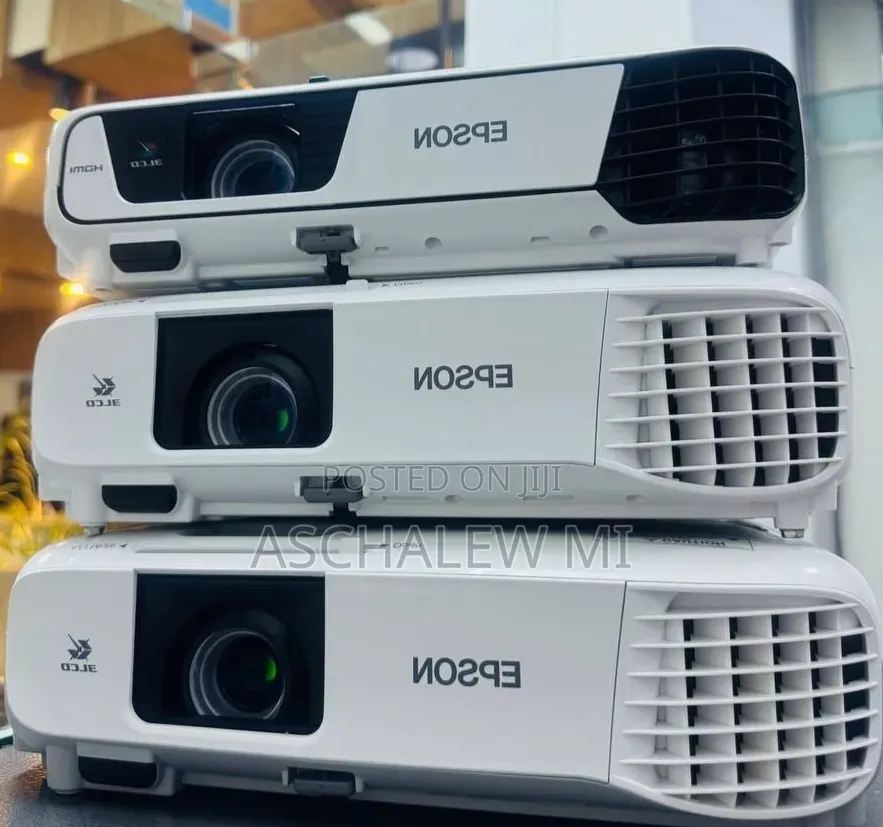 Epson X39 Projector 
Projection System:
3LCD, 3-Chip Technology