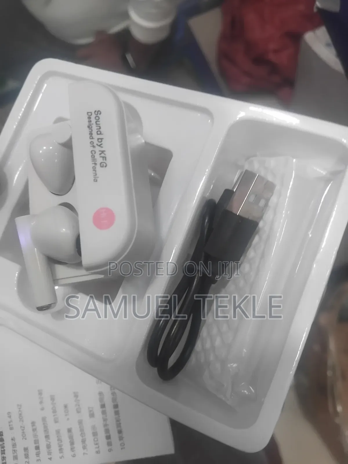 X5 Female AirPod