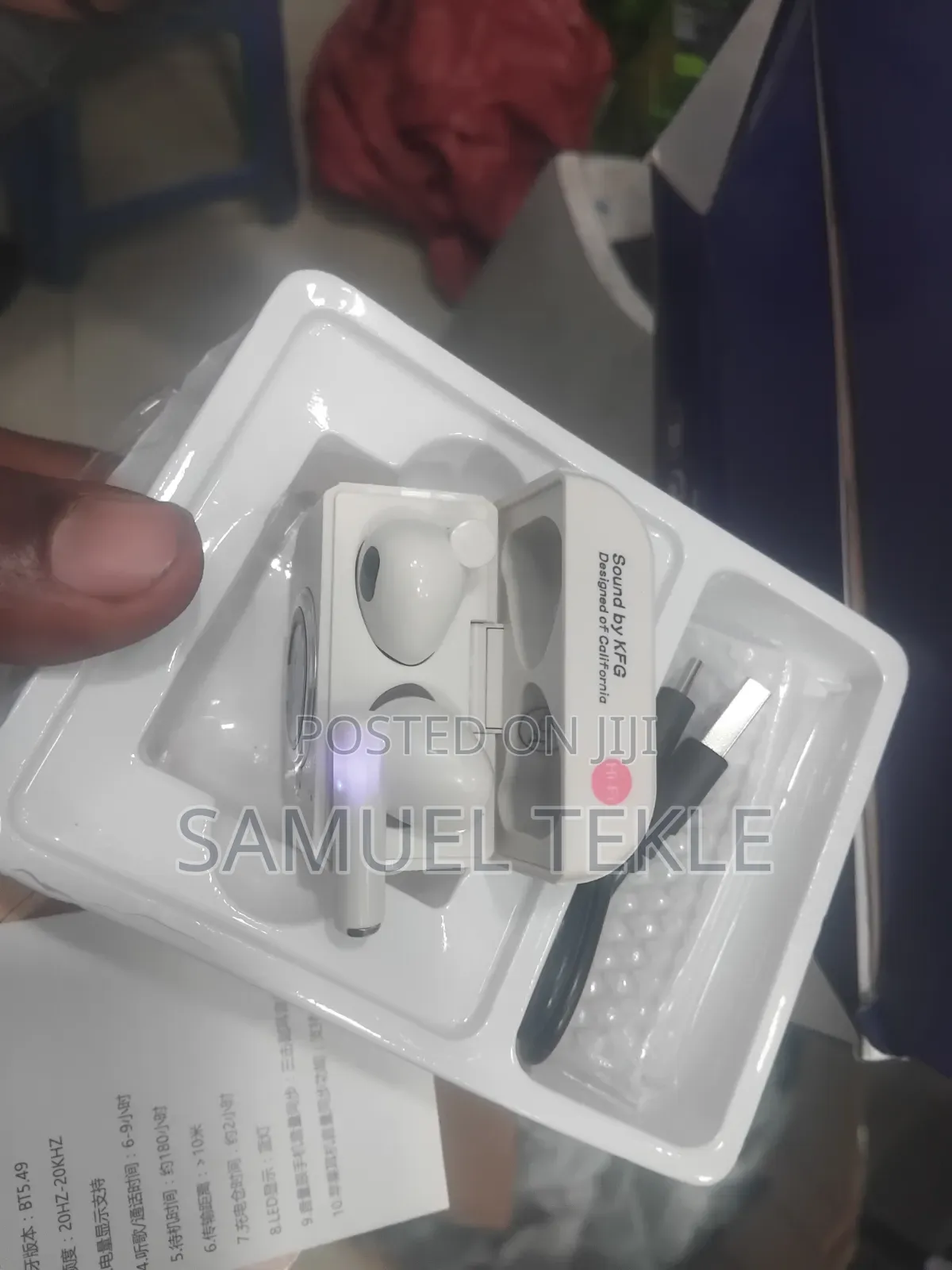 X5 Female AirPod