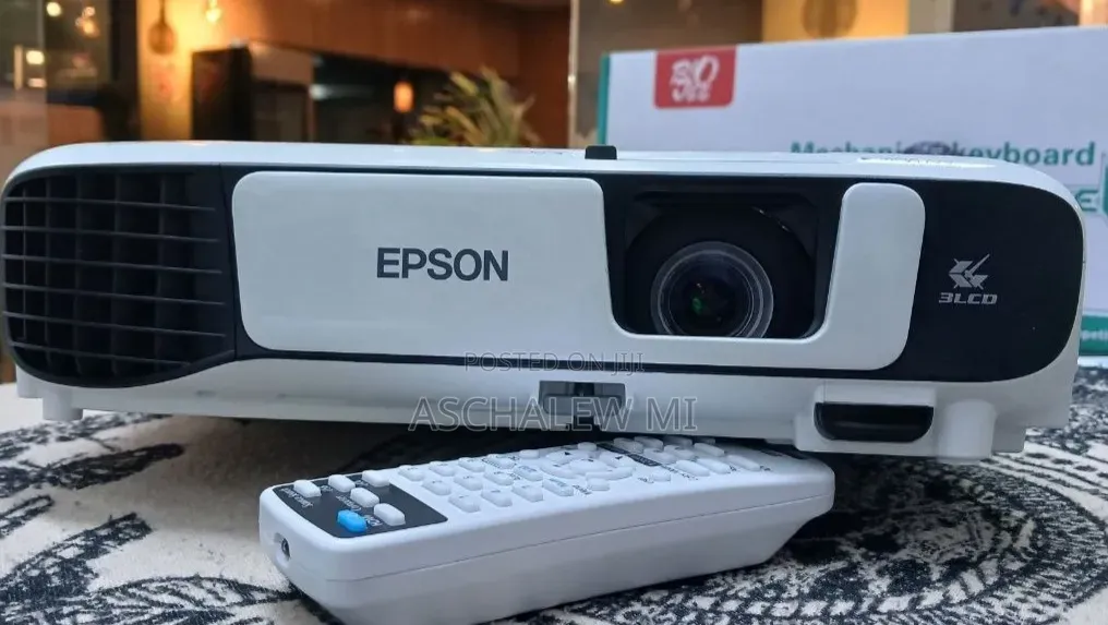 Brand New EPSON Projector
Model Name: EB-S41