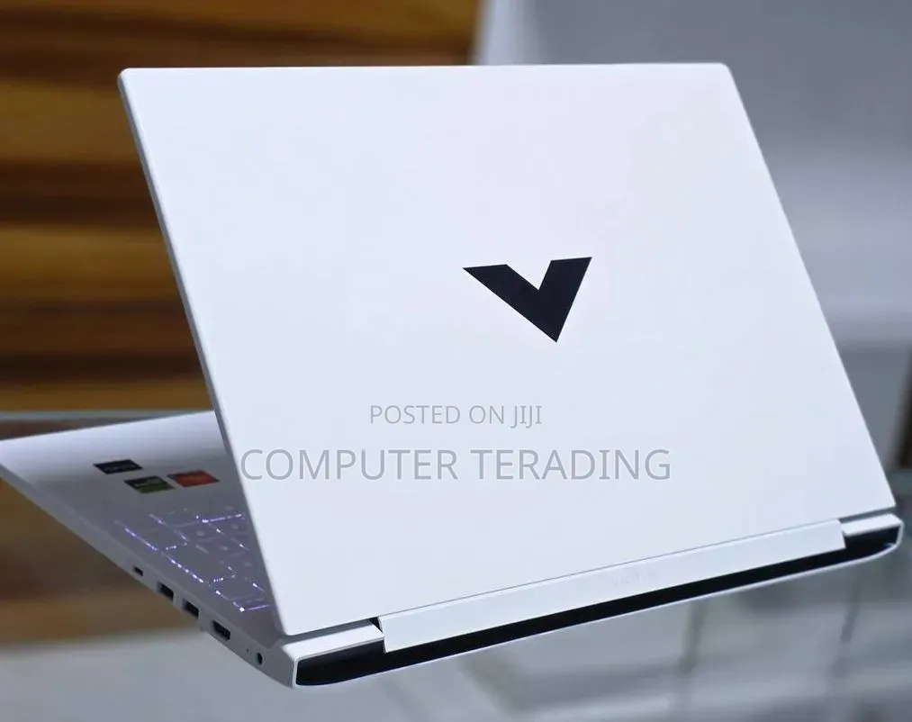 New Laptop HP Victus 15 16GB AMD Ryzen 7 SSD 1T
