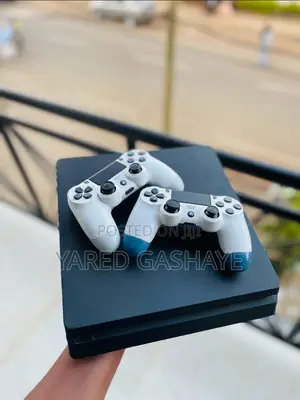 PlayStation 4 Slim