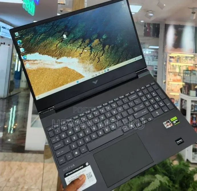 New Laptop HP Victus 16 16GB AMD Ryzen 7 SSD 1T