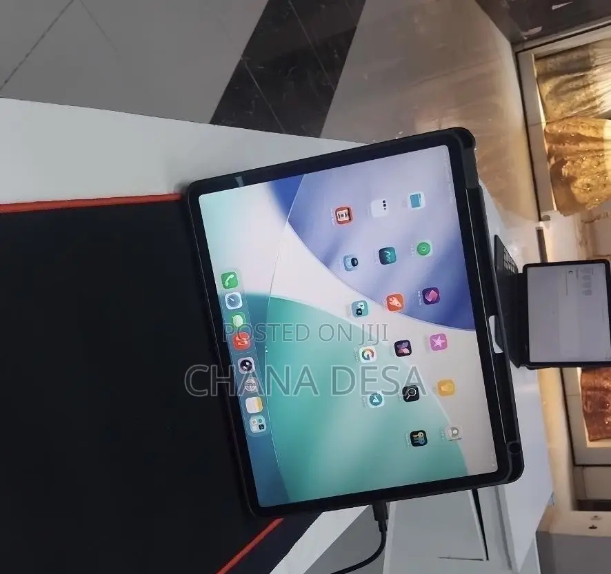New Apple iPad Pro 12.9 (2022) 1 TB