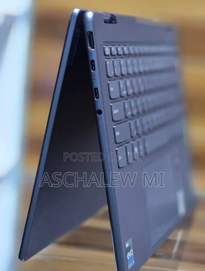 New Laptop Lenovo Yoga 7i 16GB Intel Core i7 SSD 512GB