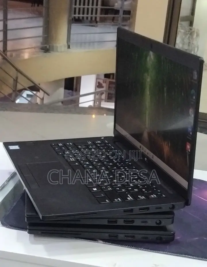 New Laptop Dell Latitude 7390 8GB Intel Core i5 SSD 256GB