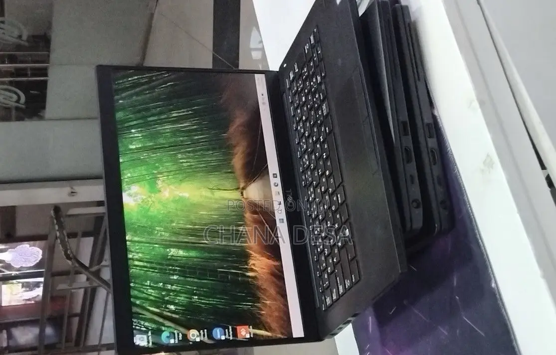New Laptop Dell Latitude 7390 8GB Intel Core i5 SSD 256GB