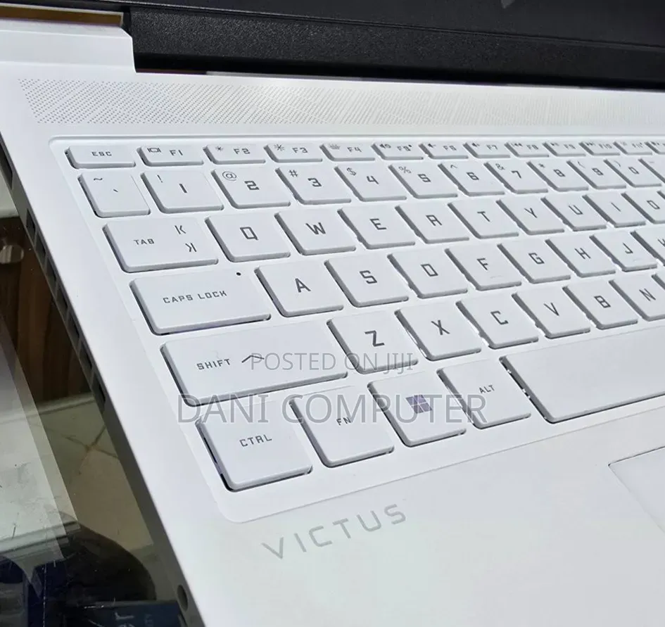New Laptop HP Victus 16 16GB AMD Ryzen 7 SSD 1T