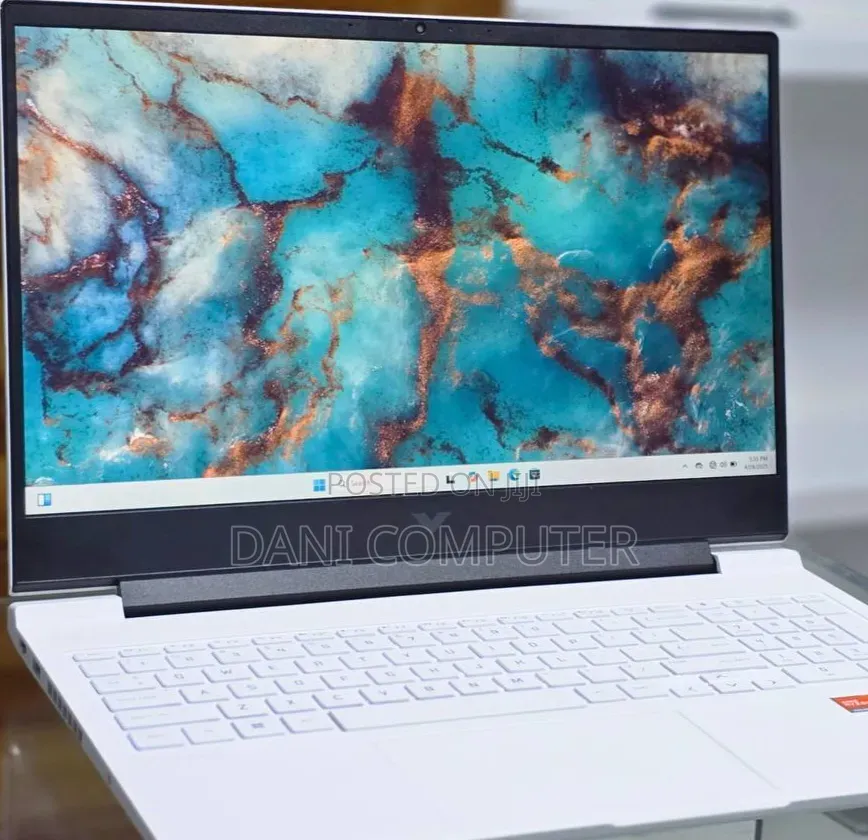 New Laptop HP Victus 16 16GB AMD Ryzen 7 SSD 1T