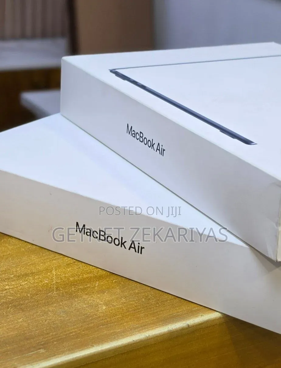 New Laptop Apple MacBook Air 2025 M4 16GB Apple M5 SSD 256GB