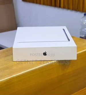 New Laptop Apple MacBook Air 2025 M4 16GB Apple M5 SSD 256GB