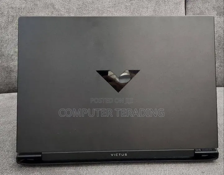 New Laptop HP Victus 15 16GB AMD Ryzen 7 SSD 1T