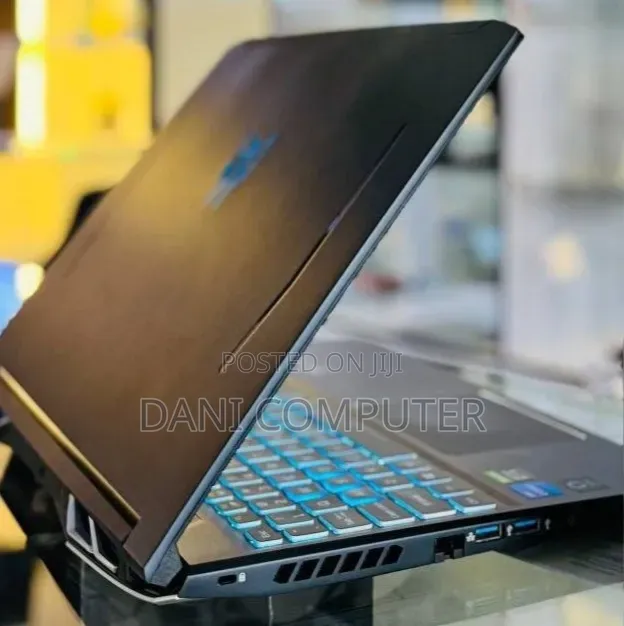 New Laptop Acer Predator Helios 300 16GB Intel Core i7 SSD 512GB