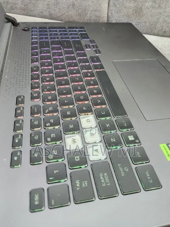 New Laptop Asus ROG Strix G17 16GB AMD Ryzen 9 SSD 1T