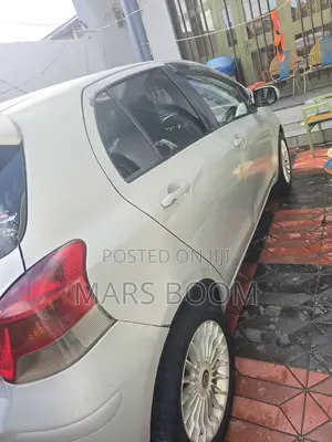 Toyota Yaris 2010 Silver