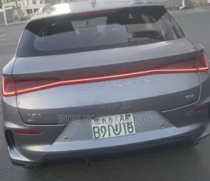 BYD E2 43 kWh 94 hp FWD 2024 Silver