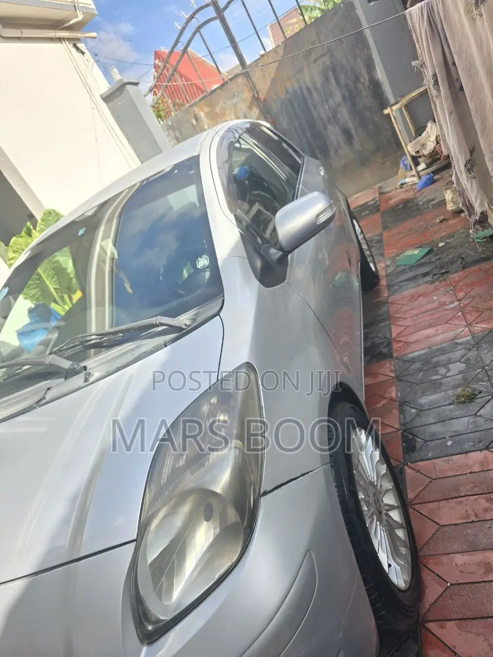 Toyota Yaris 2010 Silver