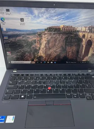 New Laptop Lenovo ThinkPad T14s G4 16GB Intel Core i5 SSD 512GB