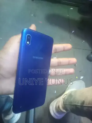 Samsung A10 32 GB Blue