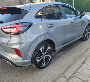 Ford Puma 2023 Silver