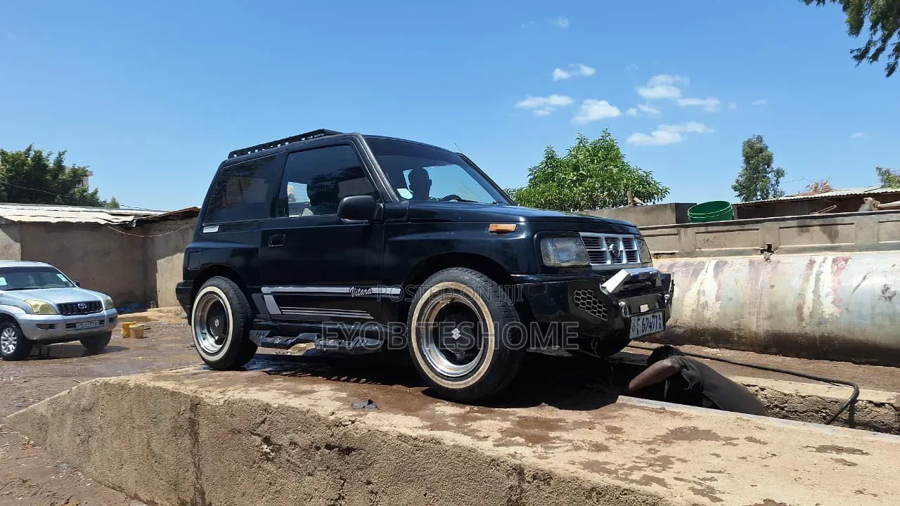 Suzuki Escudo 1994 Black