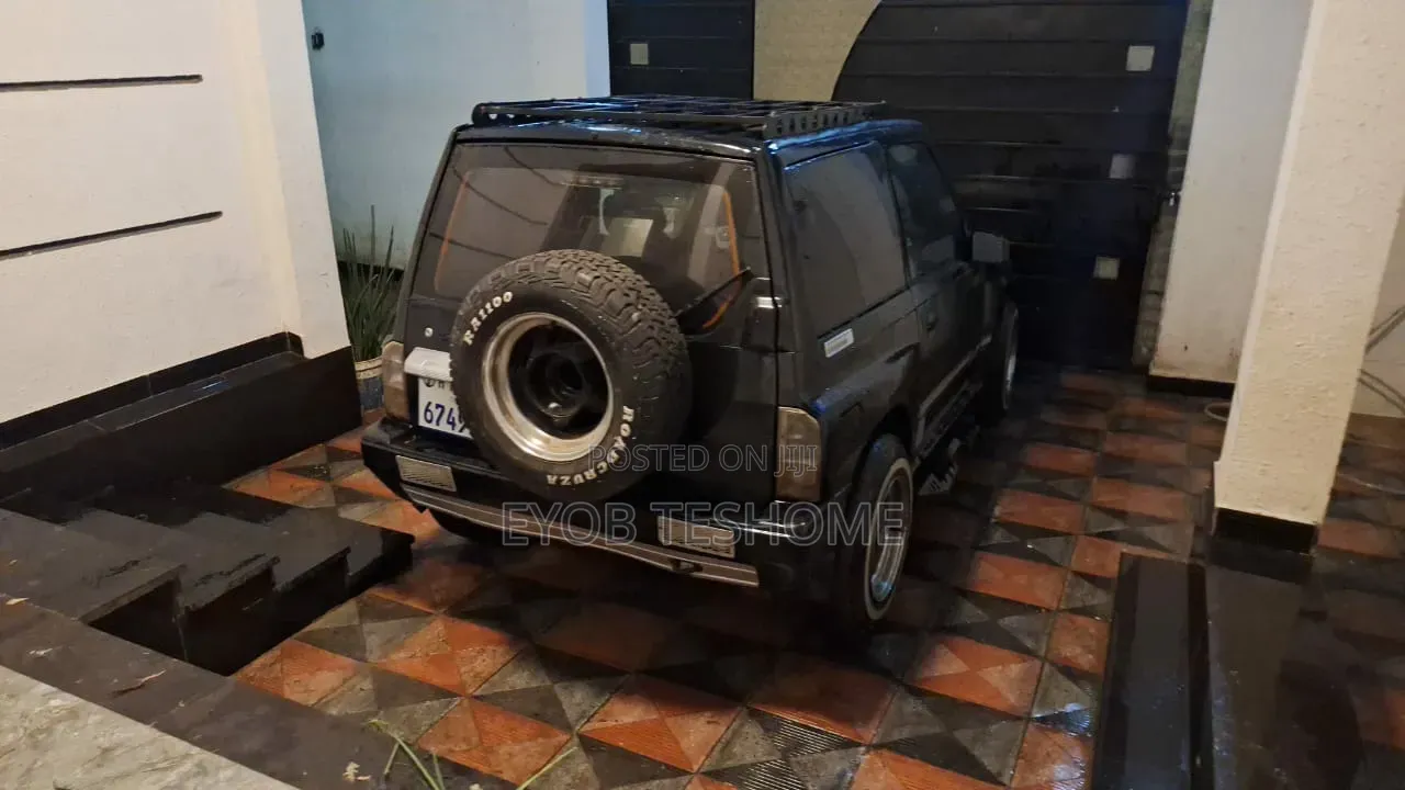 Suzuki Escudo 1994 Black