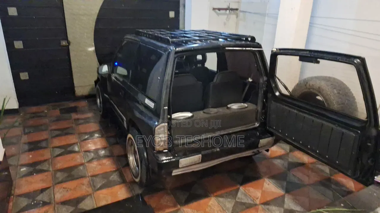 Suzuki Escudo 1994 Black