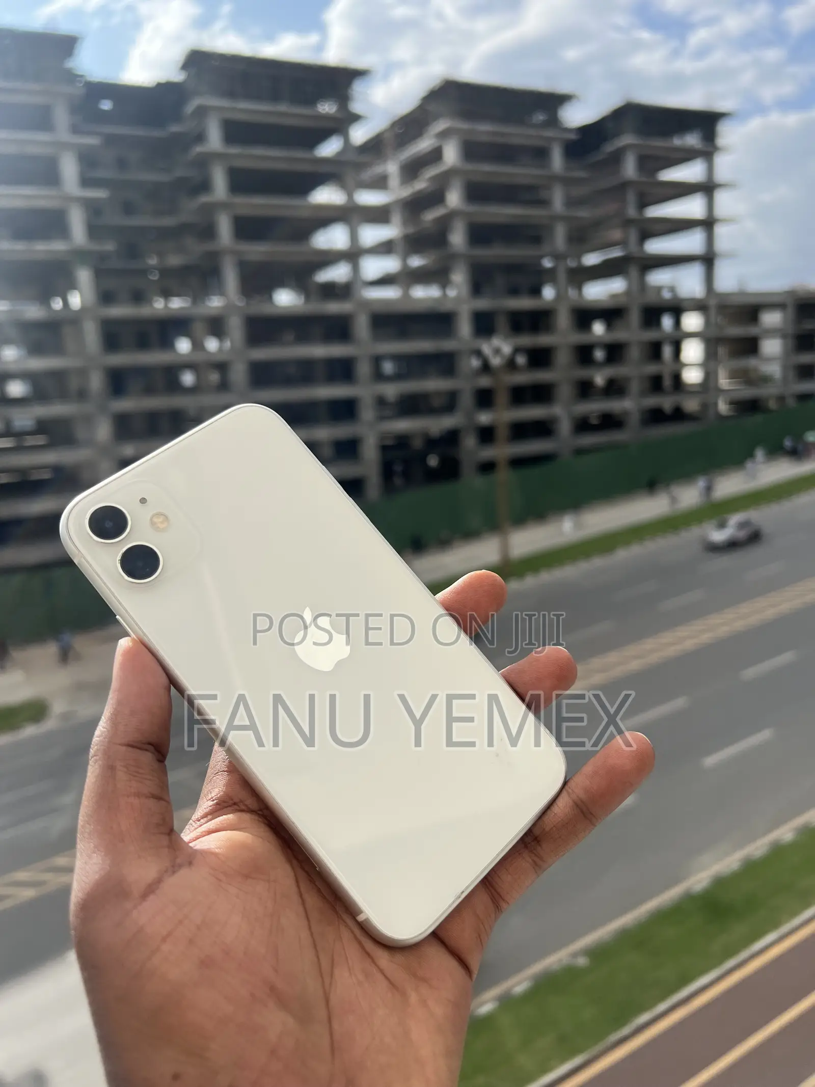 Apple iPhone 11 64 GB White