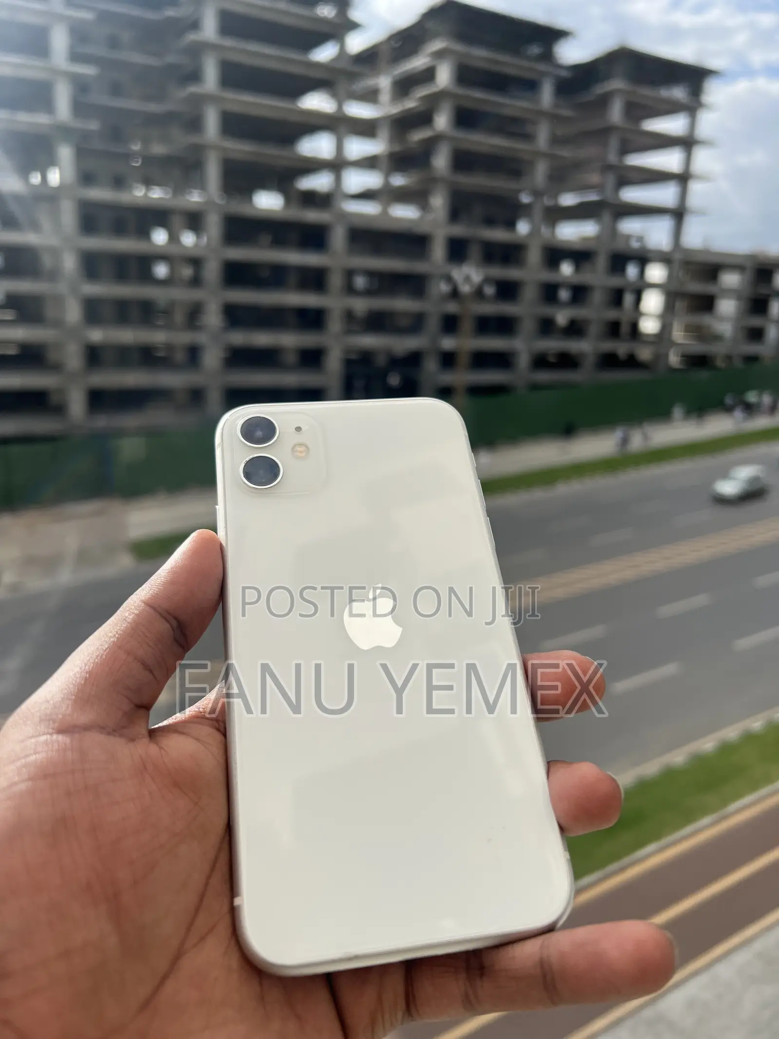 Apple iPhone 11 64 GB White