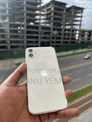 Apple iPhone 11 64 GB White