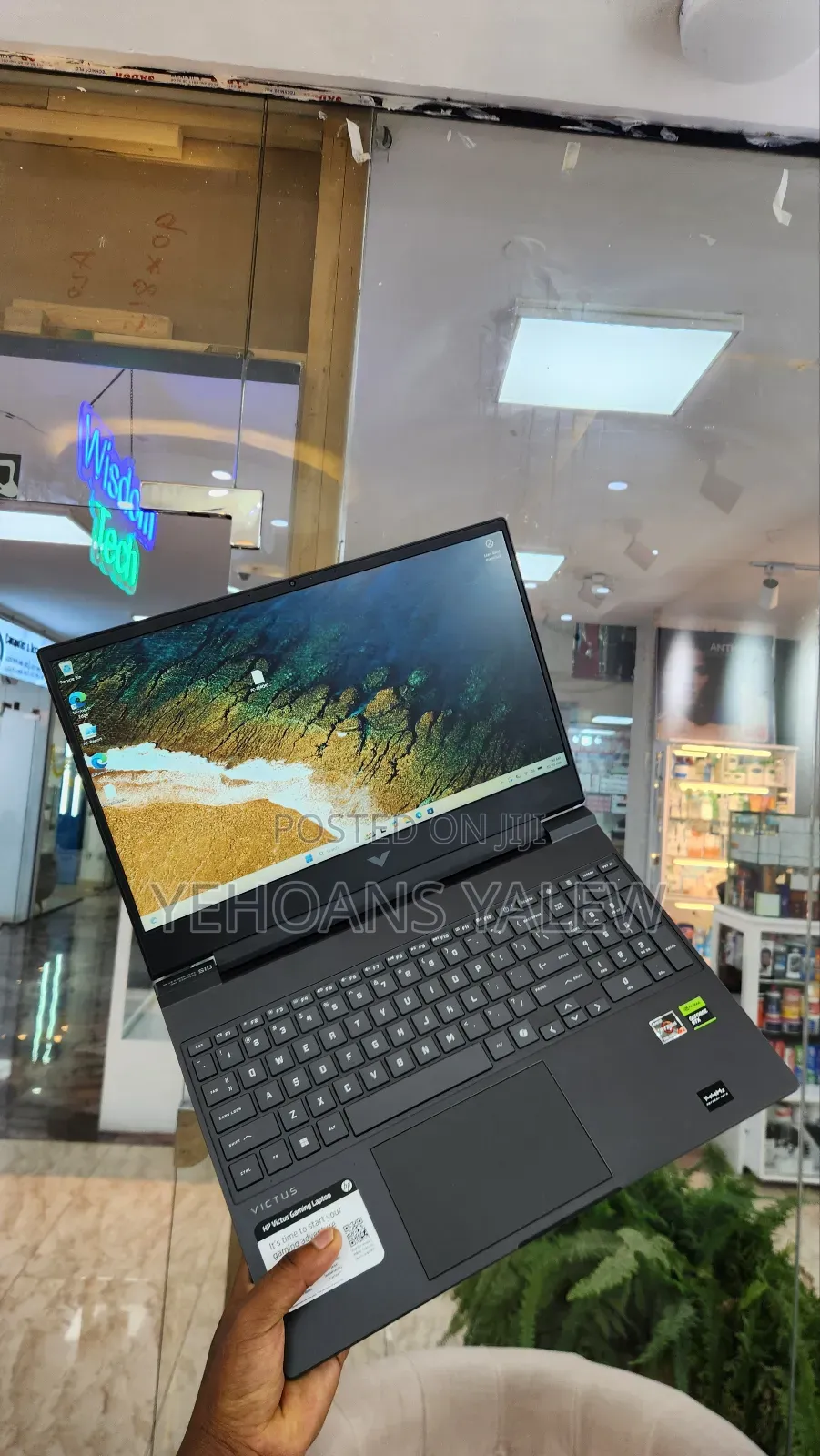 New Laptop HP Victus 16 16GB AMD Ryzen 7 SSD 1T