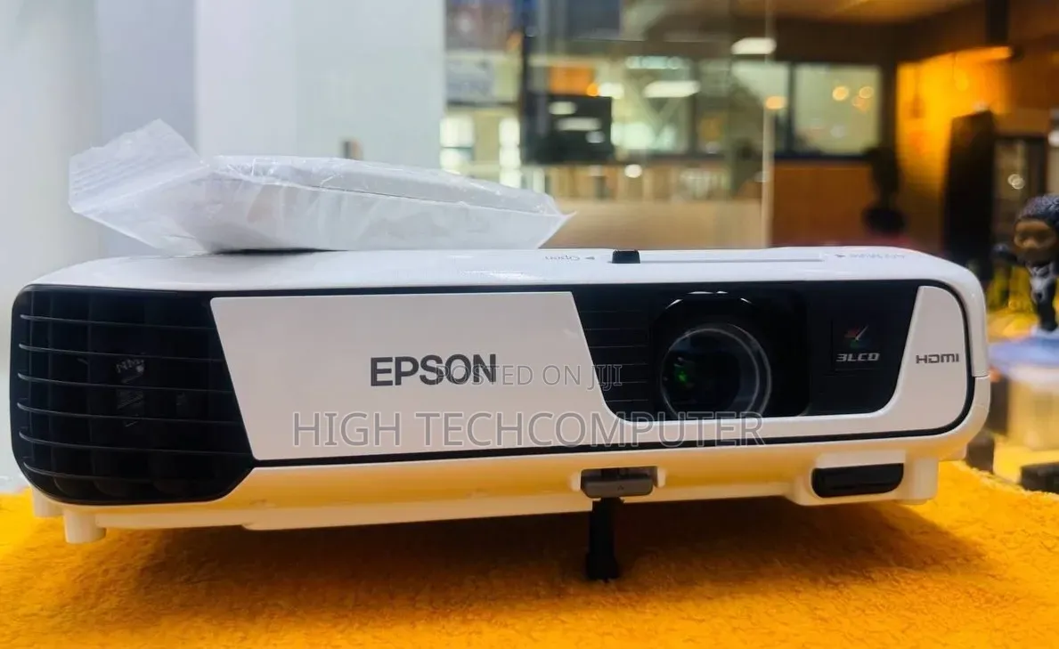 Epson Projector 
Model Name: EB-x31
Hardware Interfac