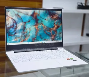 New Laptop HP Victus 16 16GB AMD Ryzen 7 SSD 1T