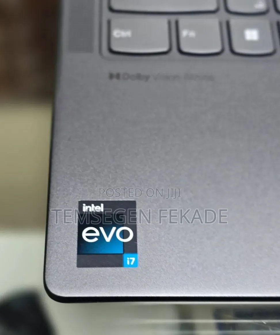 New Laptop Lenovo Yoga 7i 16GB Intel Core i7 SSD 512GB