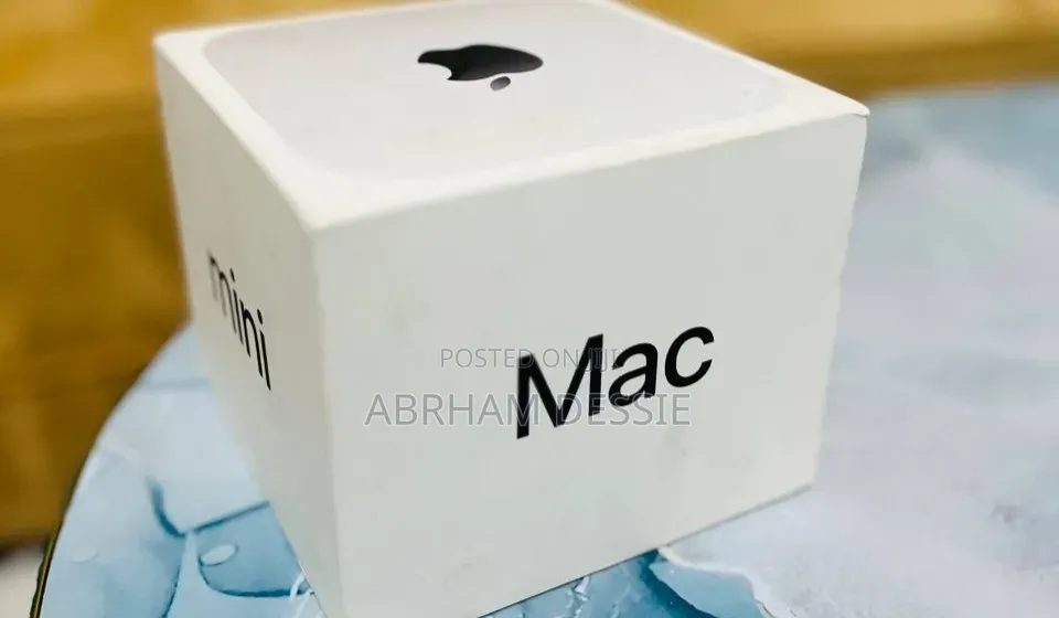 New Laptop Apple 24GB Apple M5 SSD 512GB
