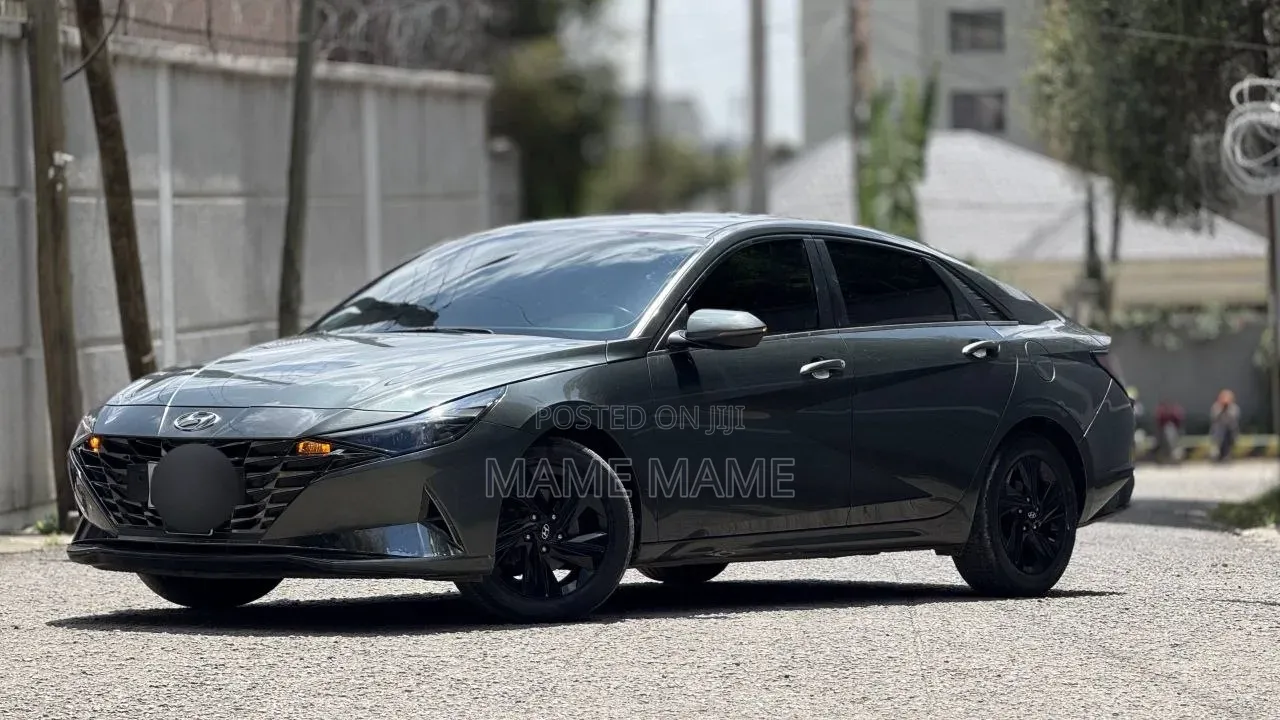 Hyundai Avante 2022 Gray