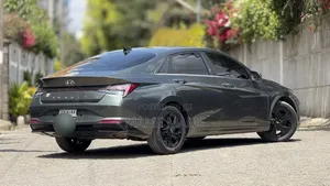 Hyundai Avante 2022 Gray