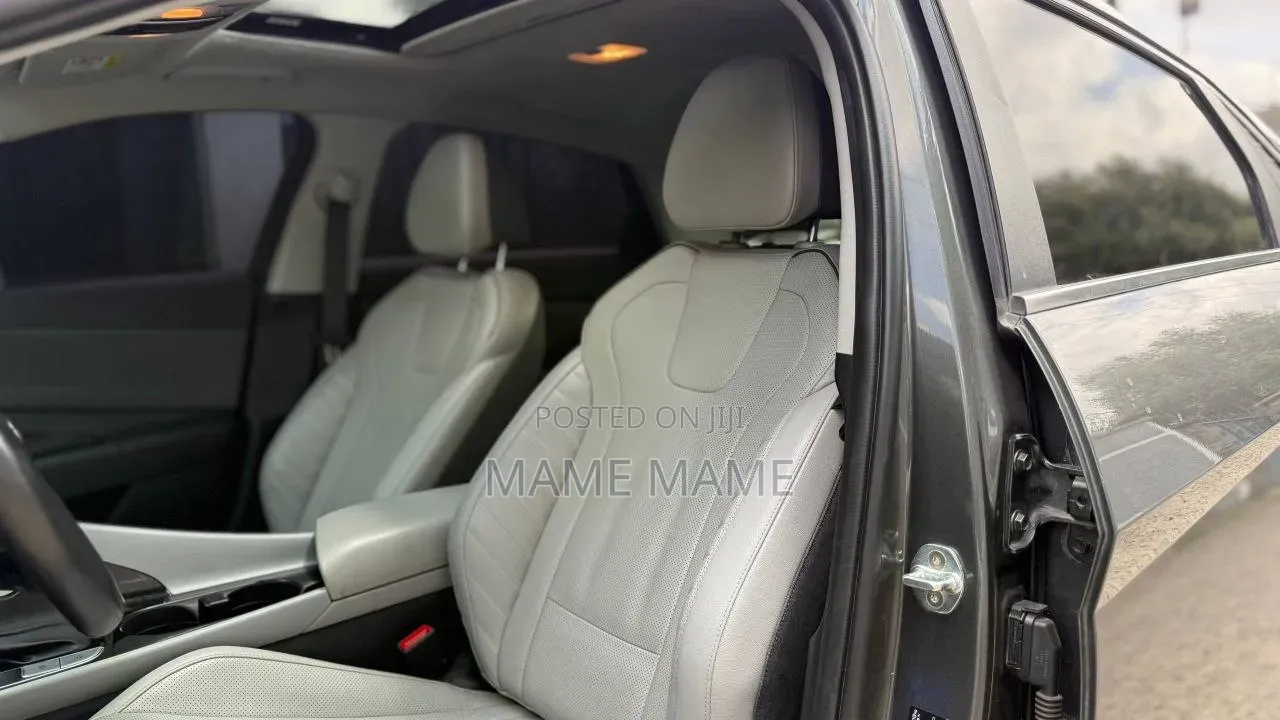 Hyundai Avante 2022 Gray