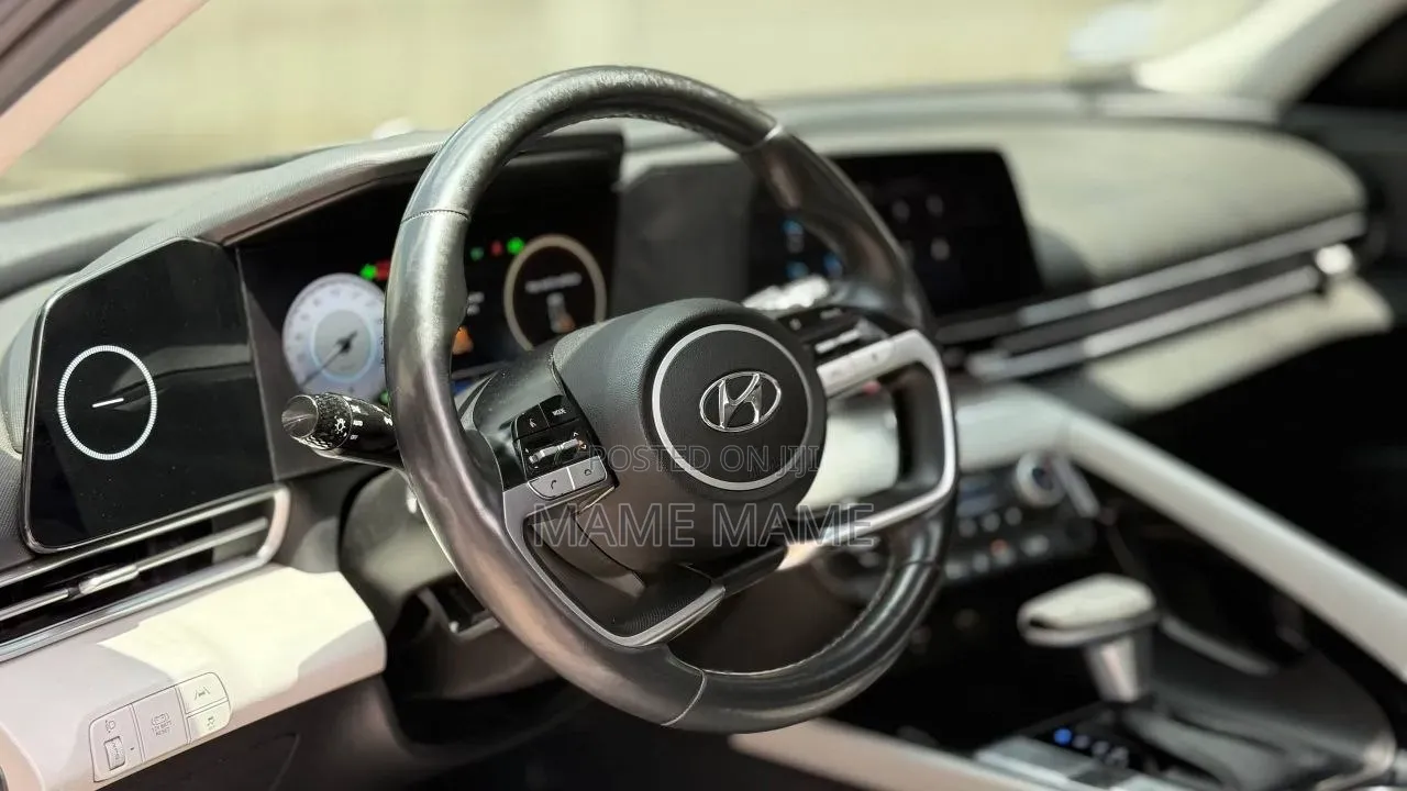 Hyundai Avante 2022 Gray