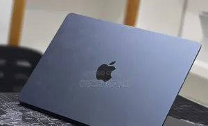 New Laptop Apple MacBook Air 2025 M4 16GB Intel SSD 256GB