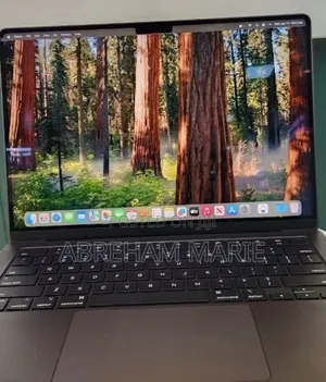 New Laptop Apple MacBook Pro 2023 M3 18GB Apple M3 Pro SSD 512GB