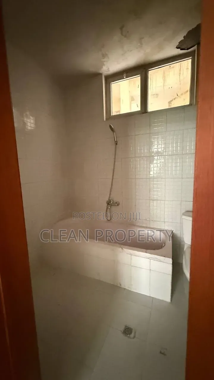 2bdrm Apartment in Clean Properties, Bole for rent