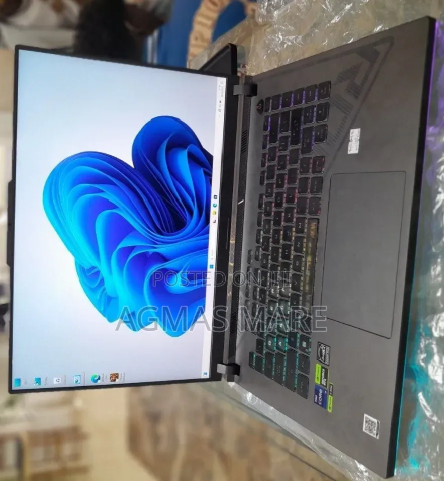 New Laptop Asus ROG Strix G18 32GB Intel Core i9 SSD 1T