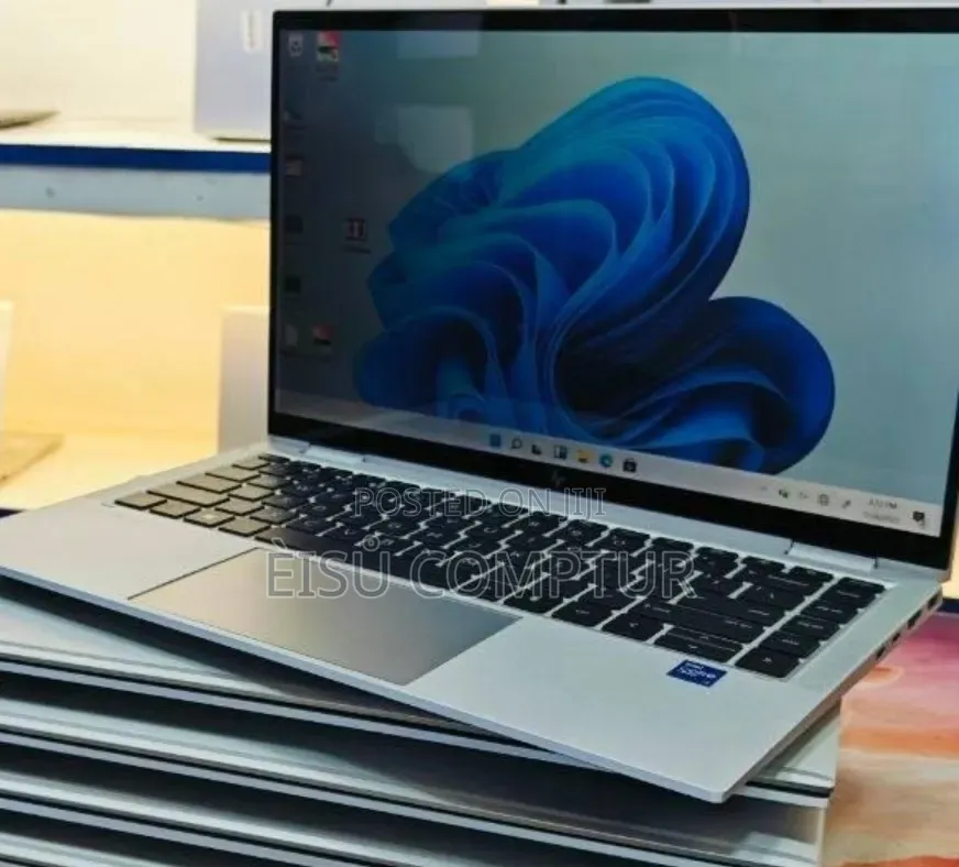 New Laptop HP EliteBook 1040 G8 16GB Intel Core i7 SSD 512GB